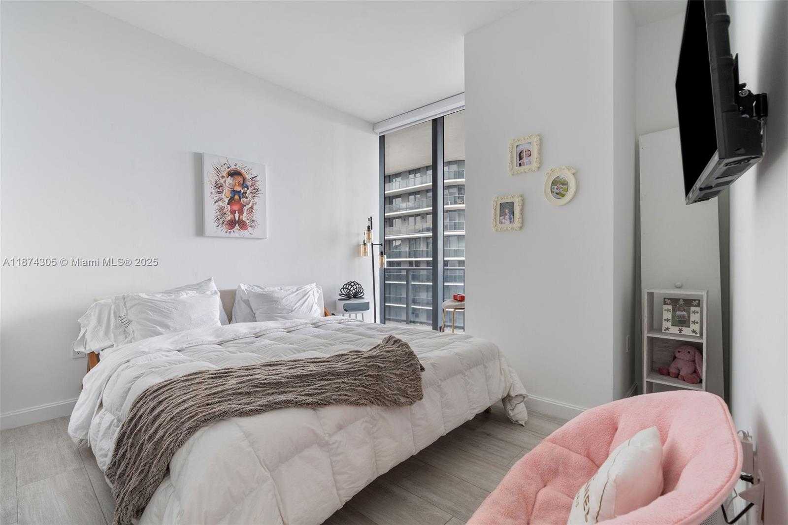 Small Image of 45 SOUTH WEST 9TH ST #4301, Miami Number 20