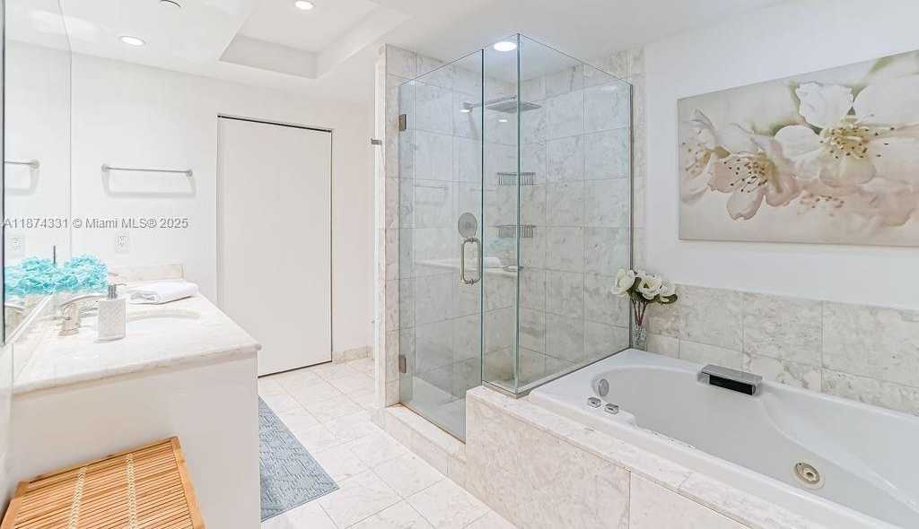 Small Image of 1331 BRICKELL BAY DR #906, Miami Number 8