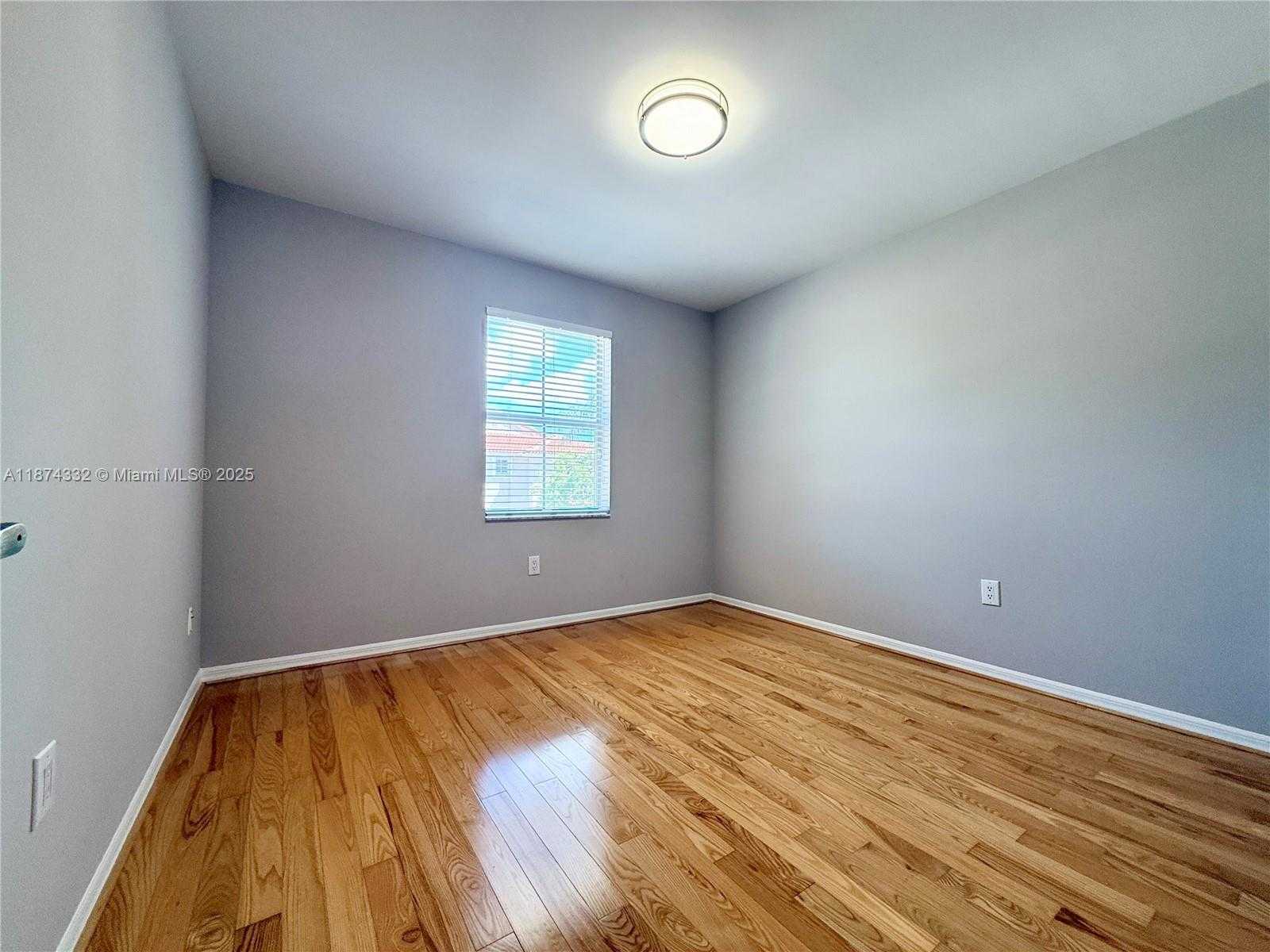 Small Image of 1140 OYSTERWOOD ST, Hollywood Number 26