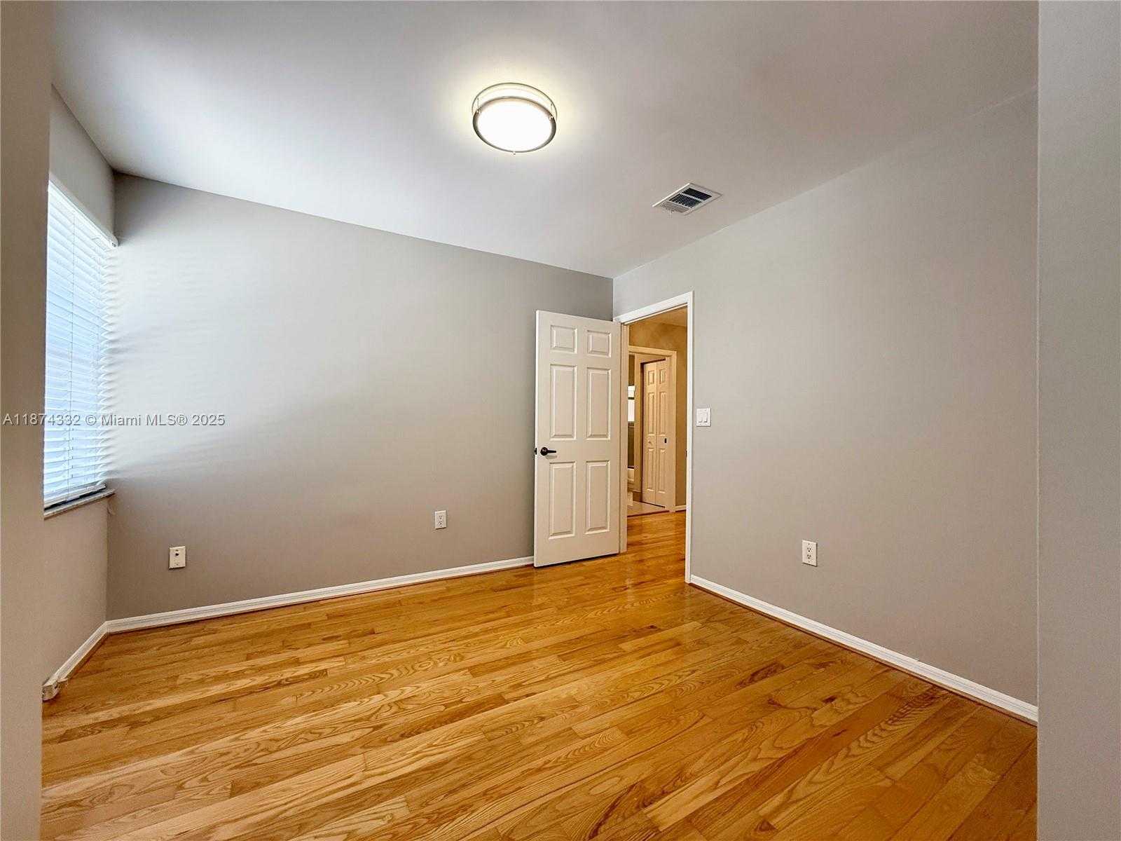 Small Image of 1140 OYSTERWOOD ST, Hollywood Number 30