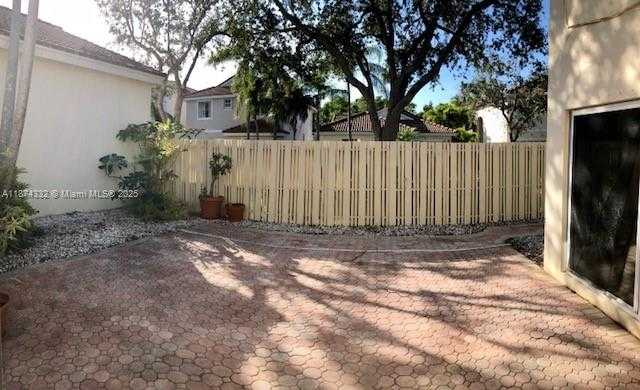 Small Image of 1140 OYSTERWOOD ST, Hollywood Number 8