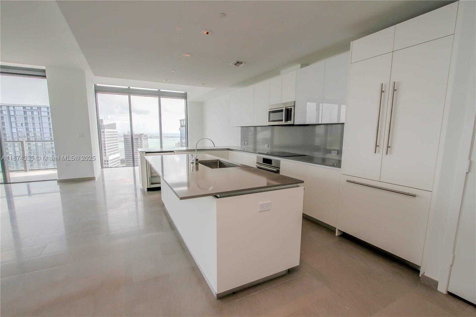 Small Image of 88 SOUTH WEST 7 #4111, Miami Number 2