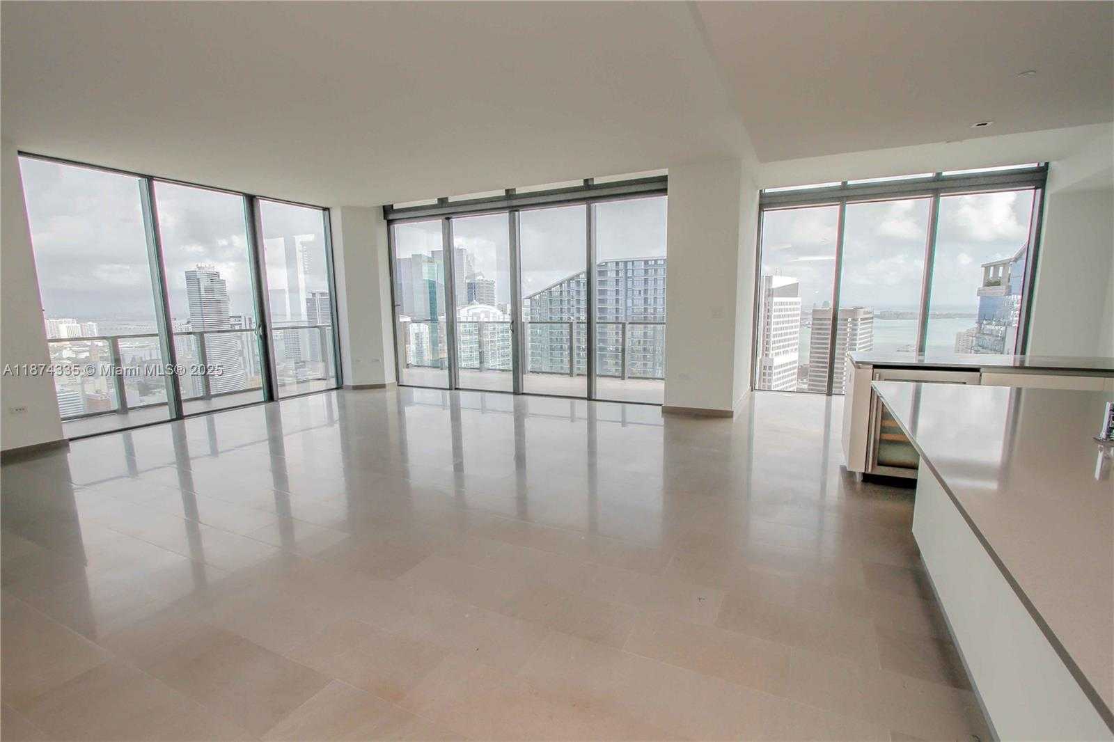 Small Image of 88 SOUTH WEST 7 #4111, Miami Number 6