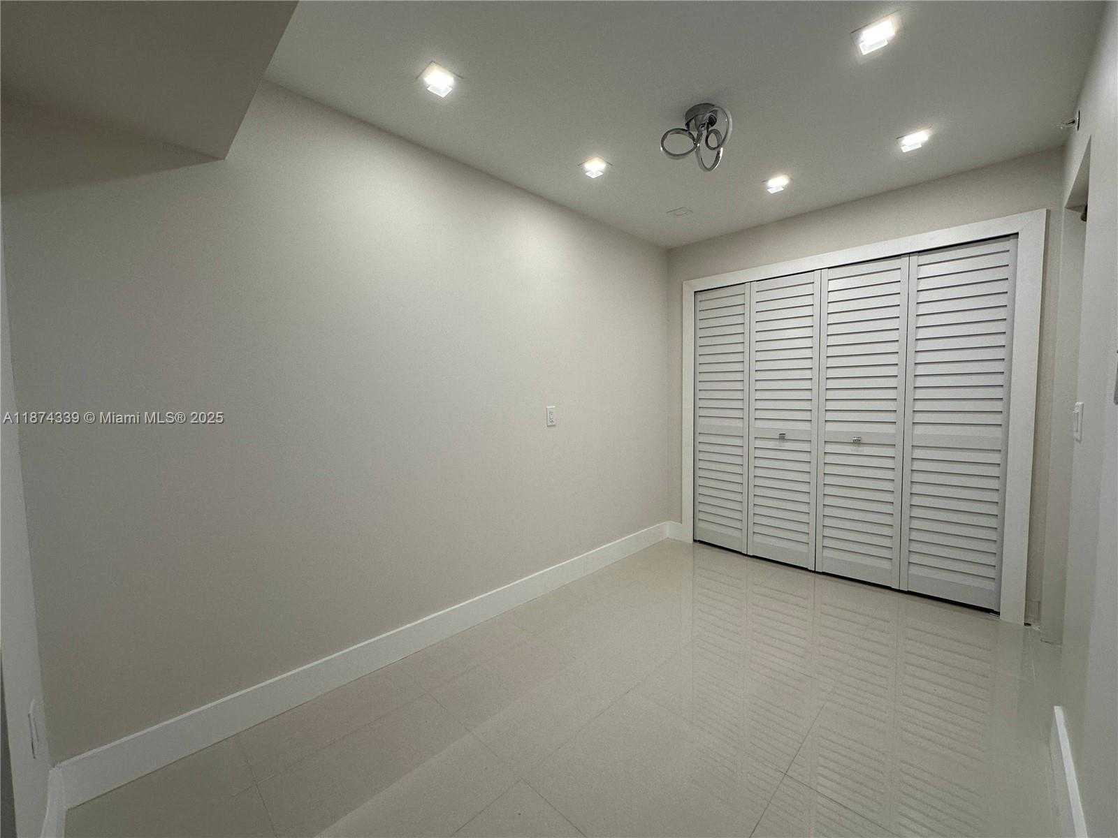 Small Image of 10185 COLLINS AVE #1206, Bal Harbour Number 16