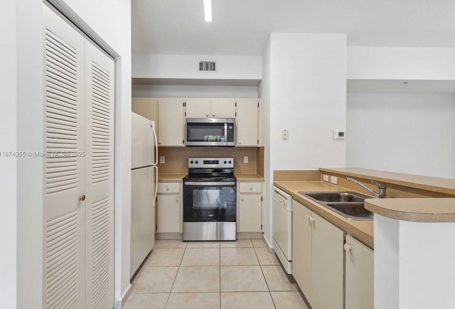 Small Image of 7270 NORTH WEST 114TH AVE #201, Doral Number 17