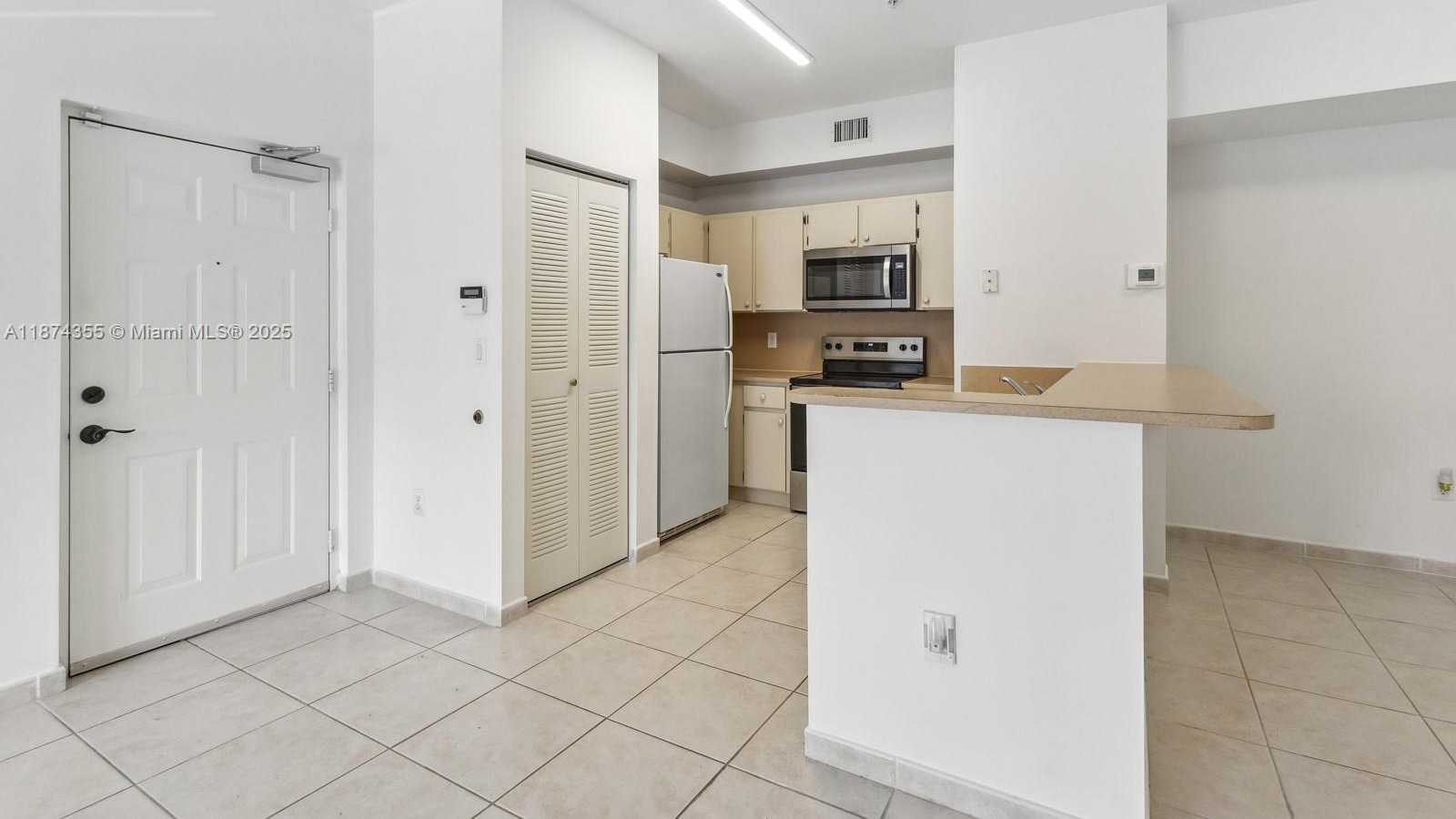 Small Image of 7270 NORTH WEST 114TH AVE #201, Doral Number 18