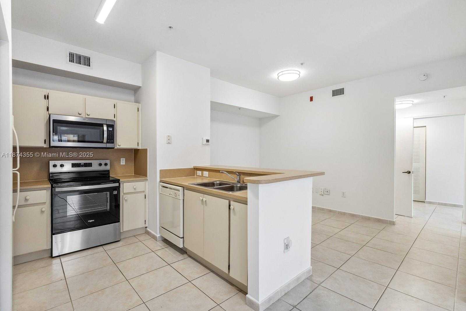 Small Image of 7270 NORTH WEST 114TH AVE #201, Doral Number 2