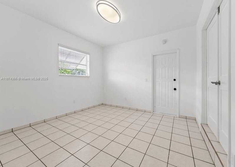 Small Image of 1515 NORTH EAST 2ND AVE, Homestead Number 9