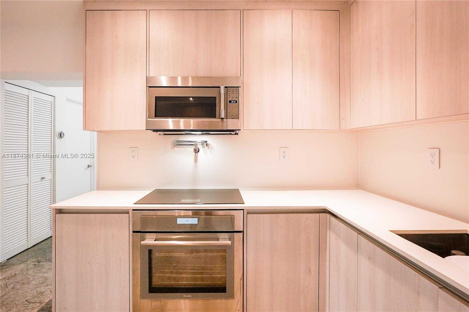 Small Image of 1747 NORTH WEST 31ST ST, Miami Number 10
