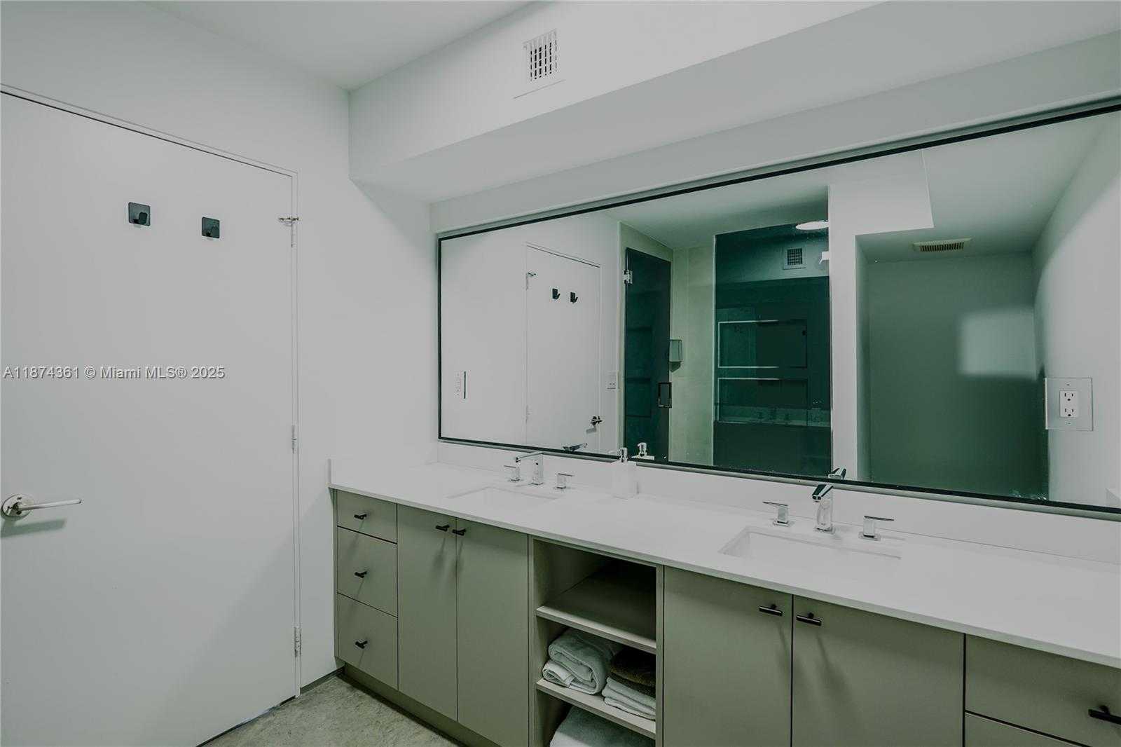 Small Image of 1747 NORTH WEST 31ST ST, Miami Number 28