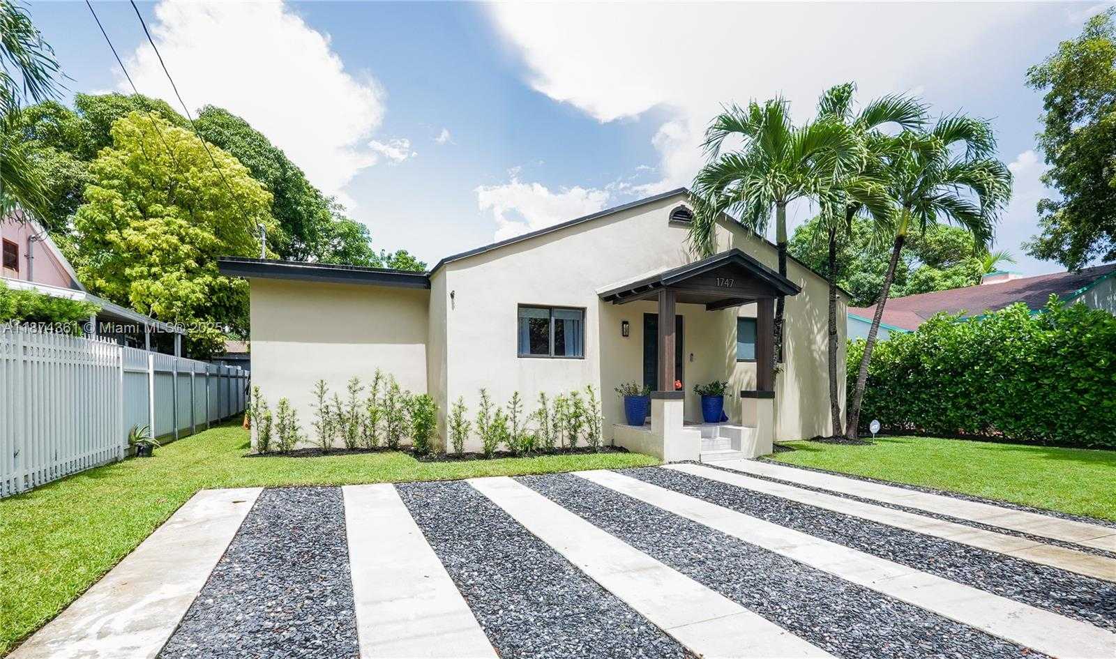Small Image of 1747 NORTH WEST 31ST ST, Miami Number 3