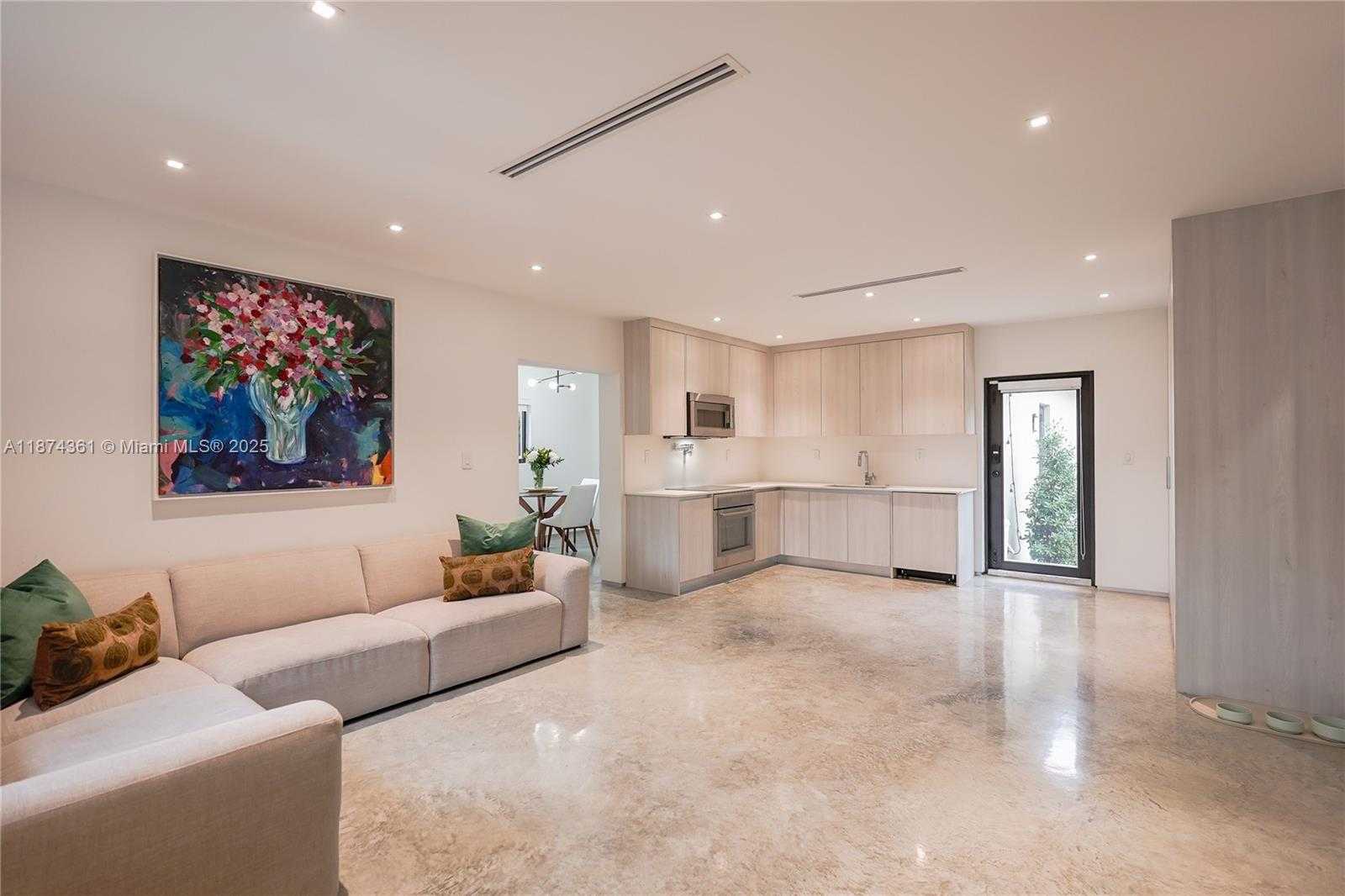 Small Image of 1747 NORTH WEST 31ST ST, Miami Number 4