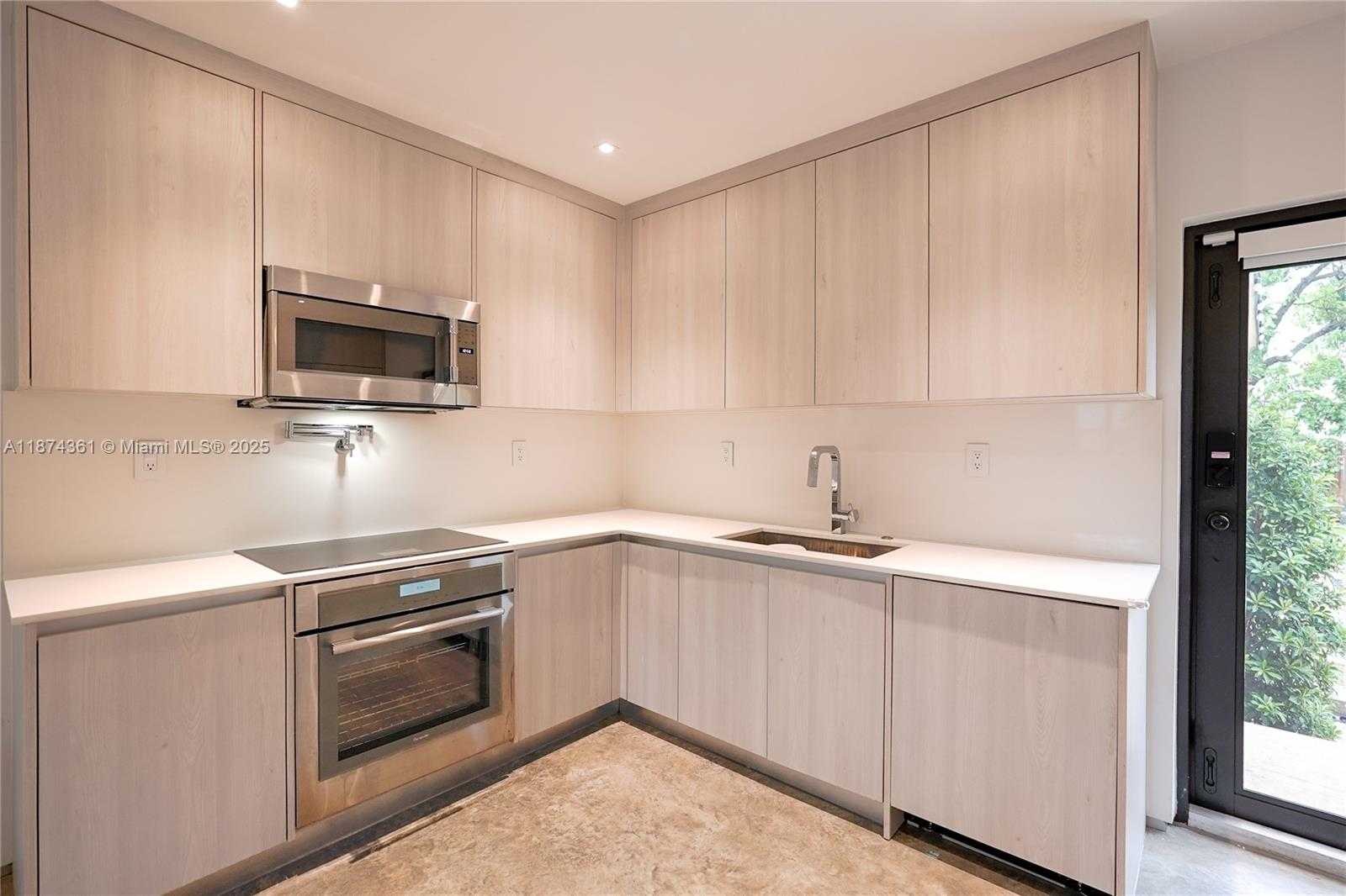 Small Image of 1747 NORTH WEST 31ST ST, Miami Number 8