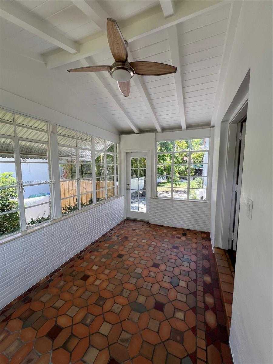 Small Image of 668 NORTH EAST 72ND TER, Miami Number 30