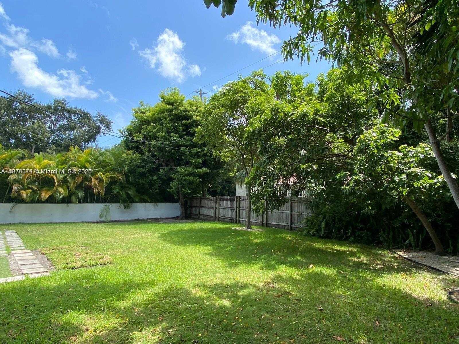 Small Image of 668 NORTH EAST 72ND TER, Miami Number 37