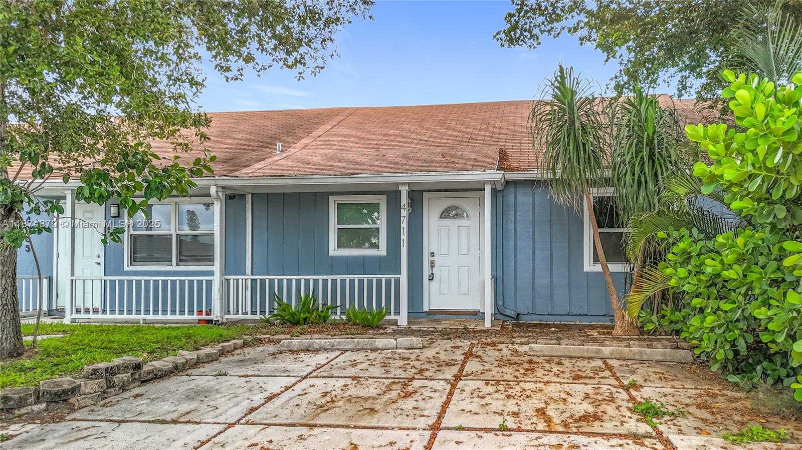 Small Image of Deerfield Beach Number 16