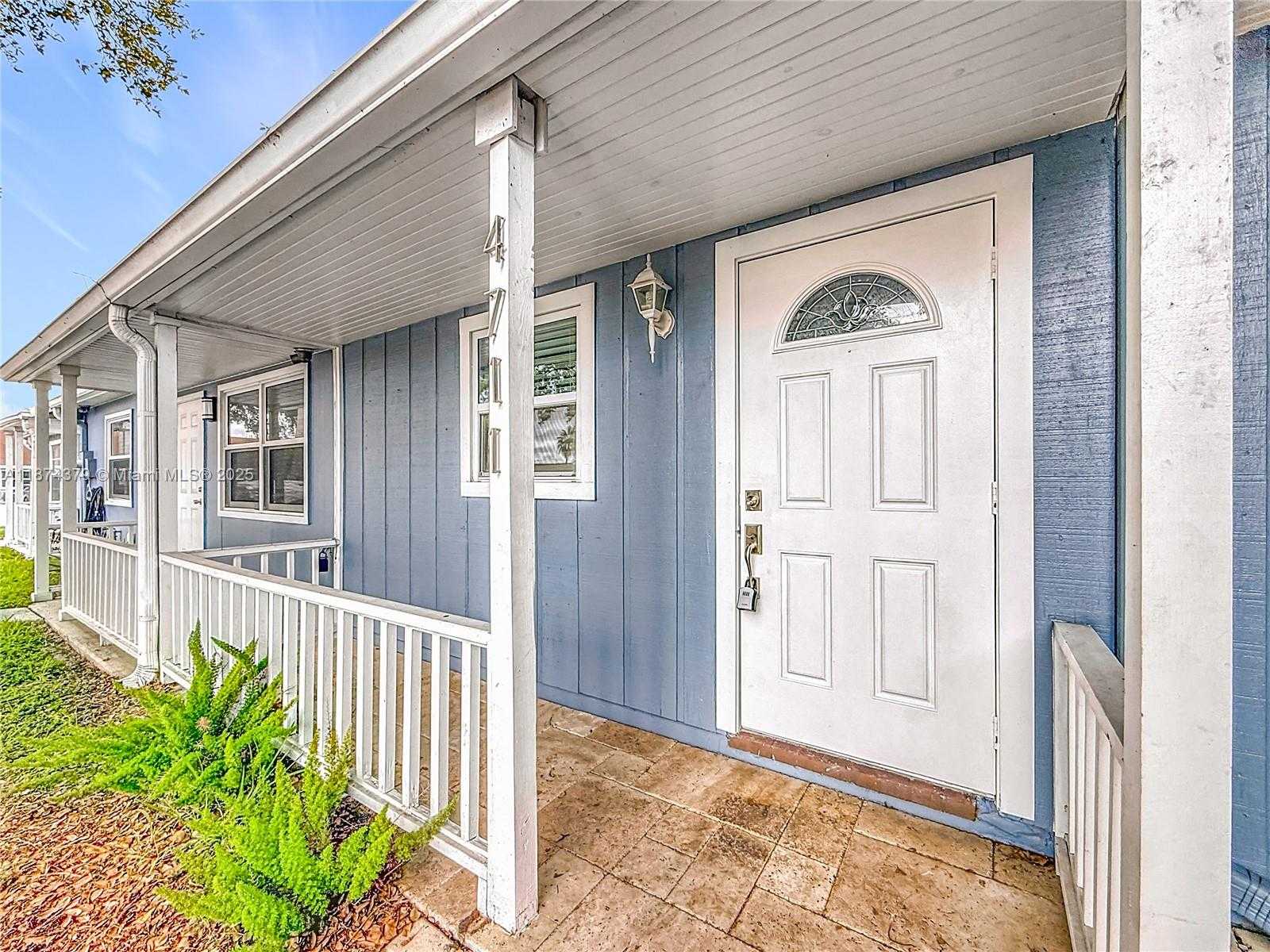 Small Image of Deerfield Beach Number 17