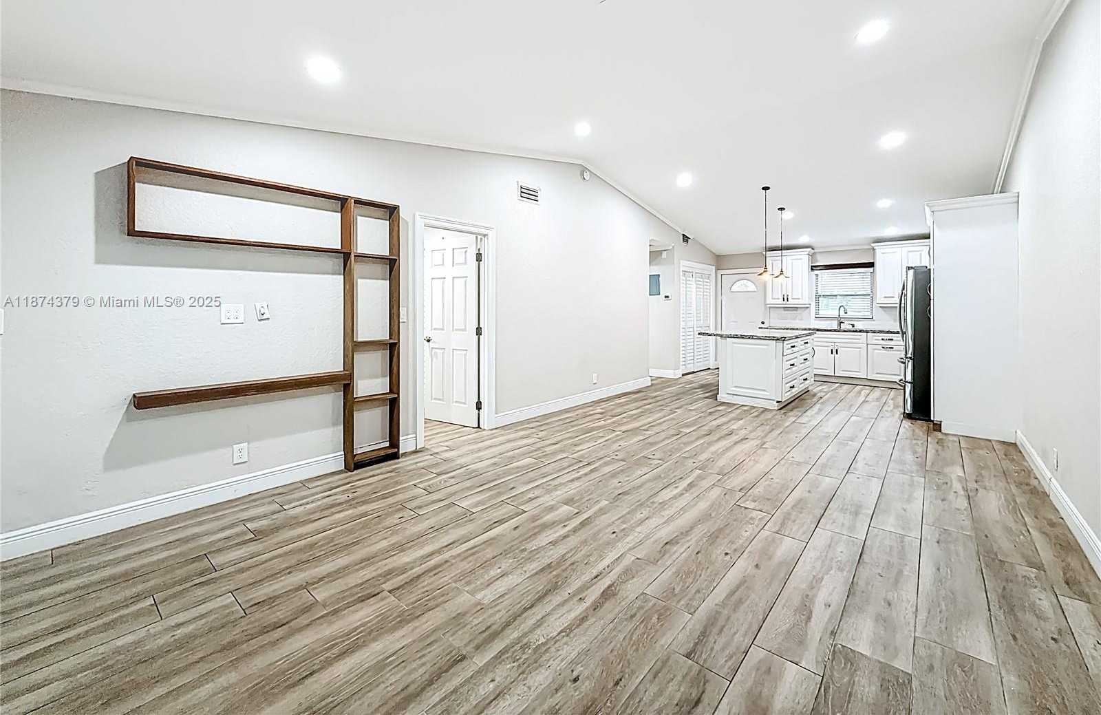 Small Image of Deerfield Beach Number 31