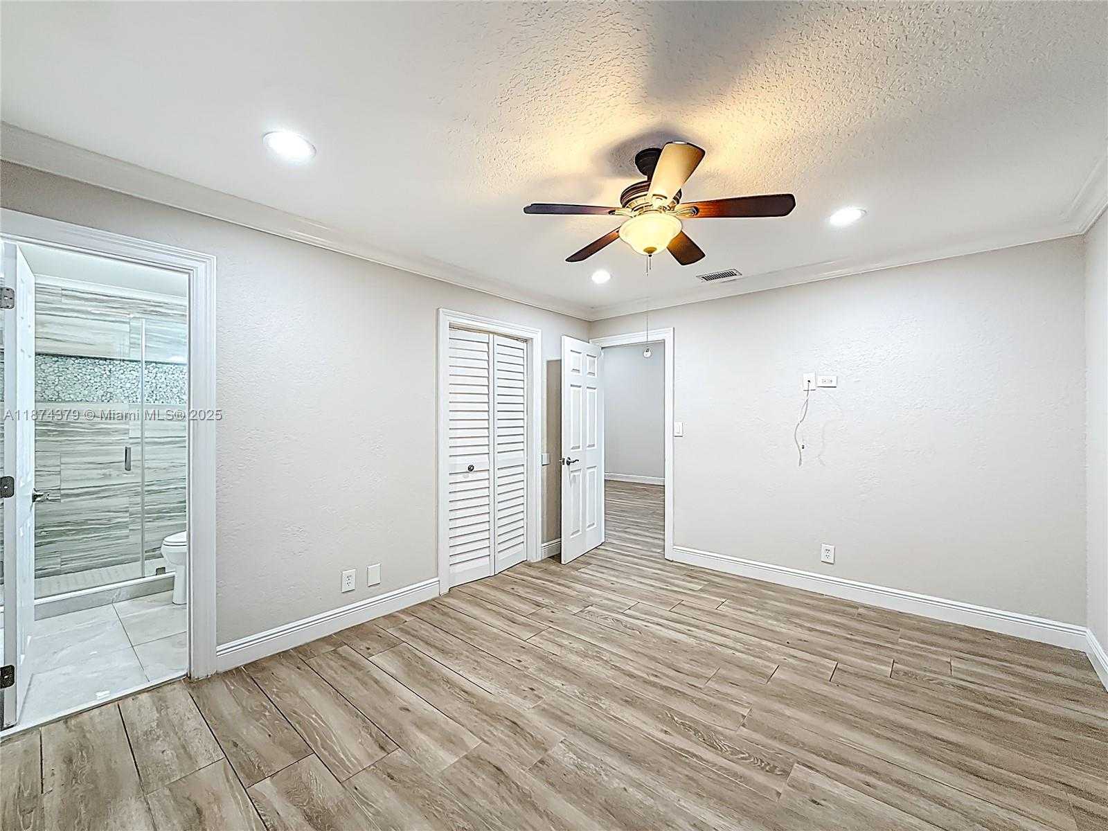 Small Image of Deerfield Beach Number 35