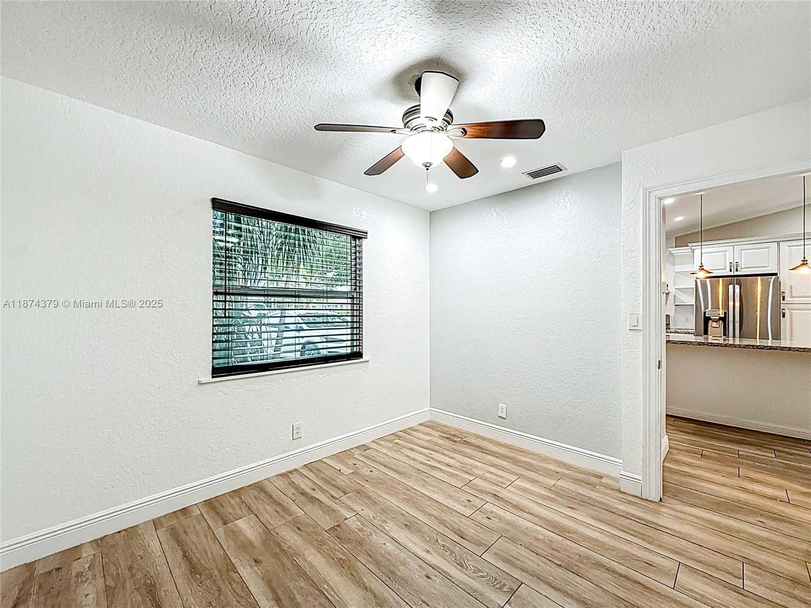 Small Image of Deerfield Beach Number 40