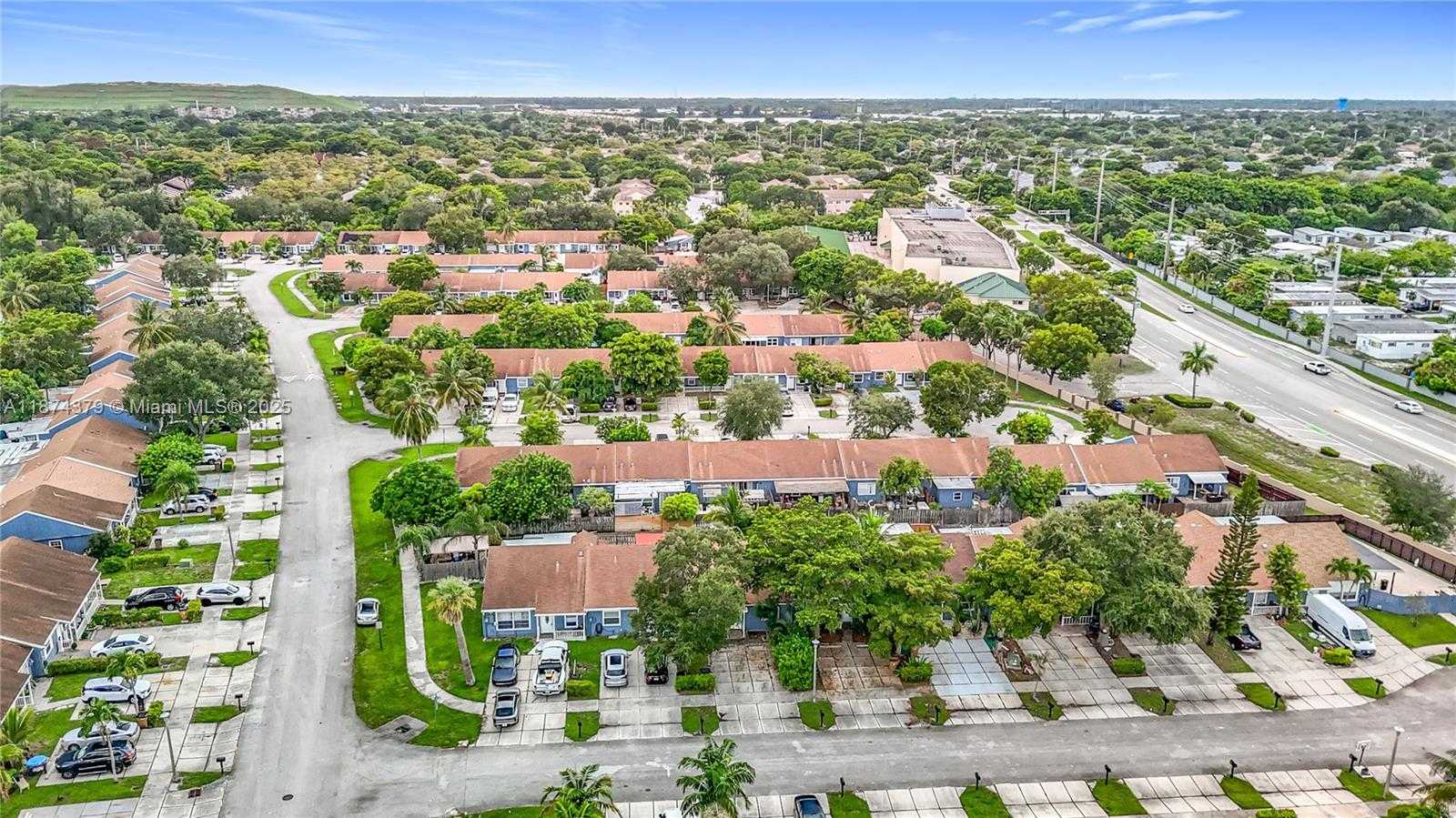 Small Image of Deerfield Beach Number 7