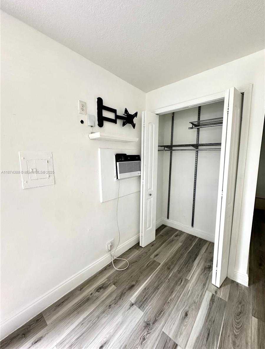 Small Image of 815 83RD ST #C, Miami Beach Number 4