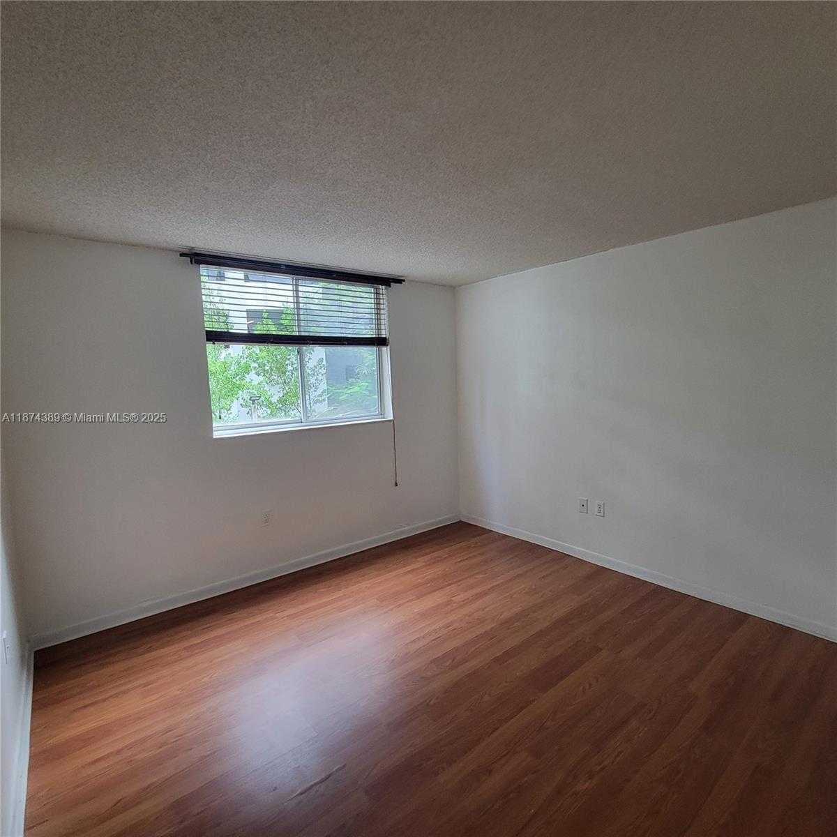 Small Image of 210 SOUTH WEST 11TH ST #308, Miami Number 13