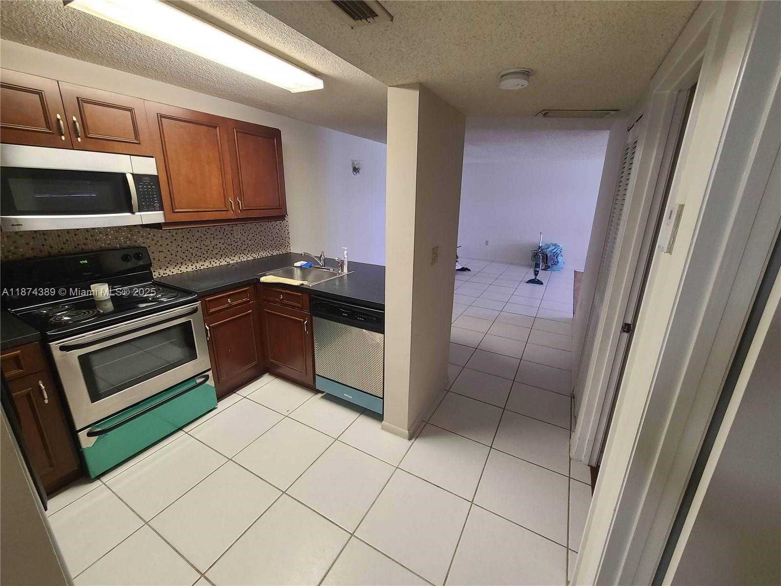 Small Image of 210 SOUTH WEST 11TH ST #308, Miami Number 6