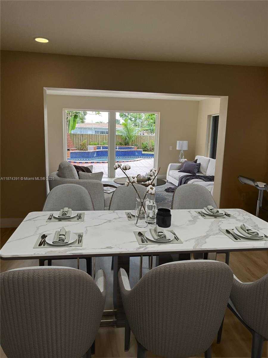 Small Image of 550 NORTH EAST 174TH ST, North Miami Beach Number 11