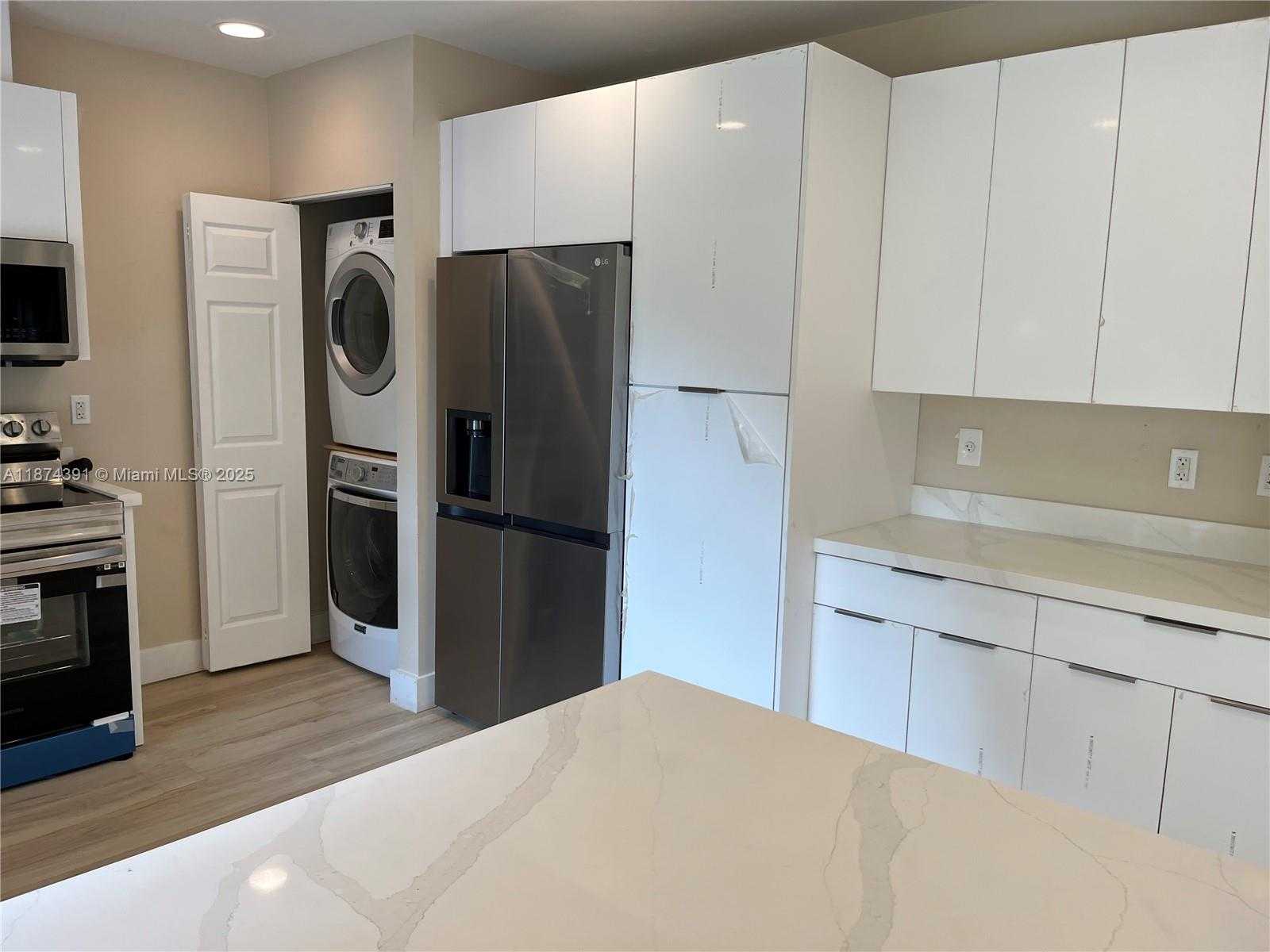Small Image of 550 NORTH EAST 174TH ST, North Miami Beach Number 14