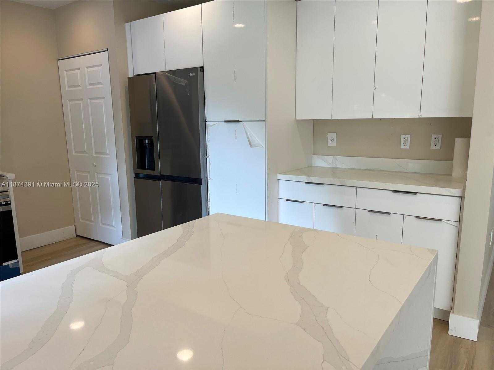 Small Image of 550 NORTH EAST 174TH ST, North Miami Beach Number 16