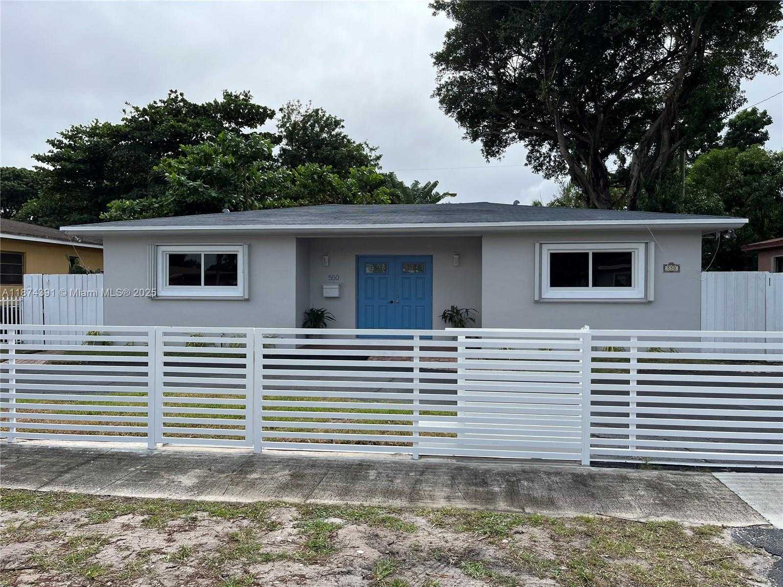 Small Image of 550 NORTH EAST 174TH ST, North Miami Beach Number 2