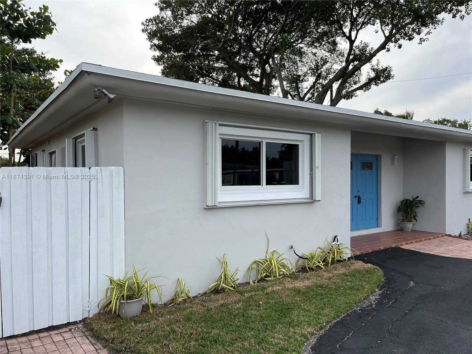Small Image of 550 NORTH EAST 174TH ST, North Miami Beach Number 6