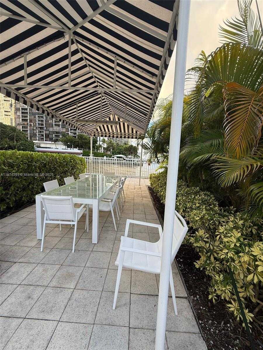Small Image of 2101 BRICKELL AVE #508, Miami Number 12