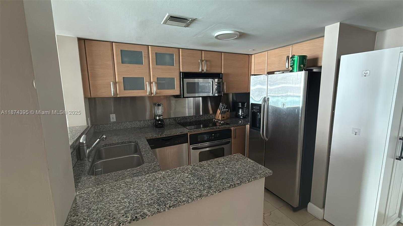 Small Image of 2101 BRICKELL AVE #508, Miami Number 3
