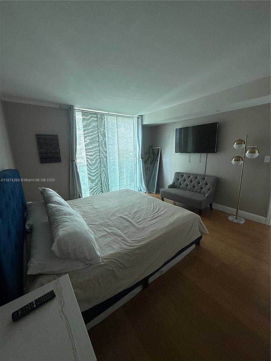 Small Image of 2101 BRICKELL AVE #508, Miami Number 5