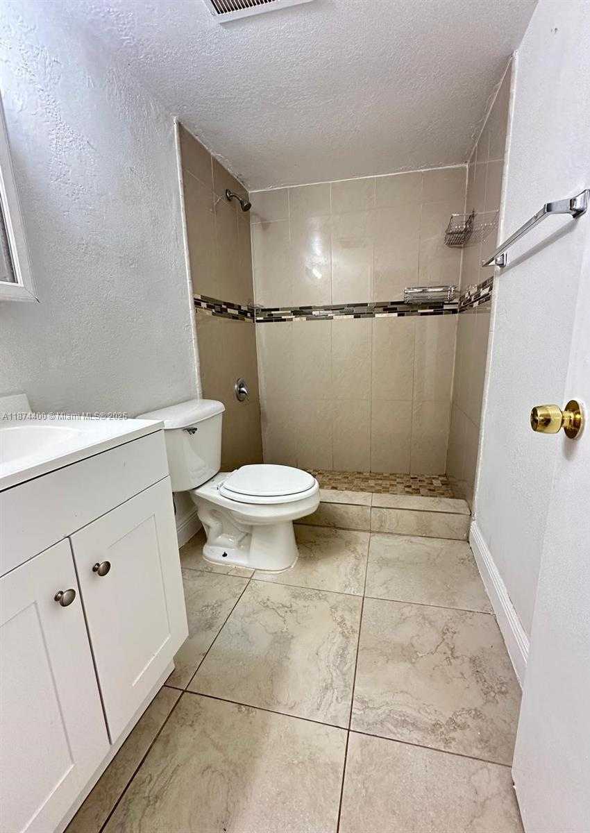 Small Image of 6705 WEST 26TH DR #13-7, Hialeah Number 12