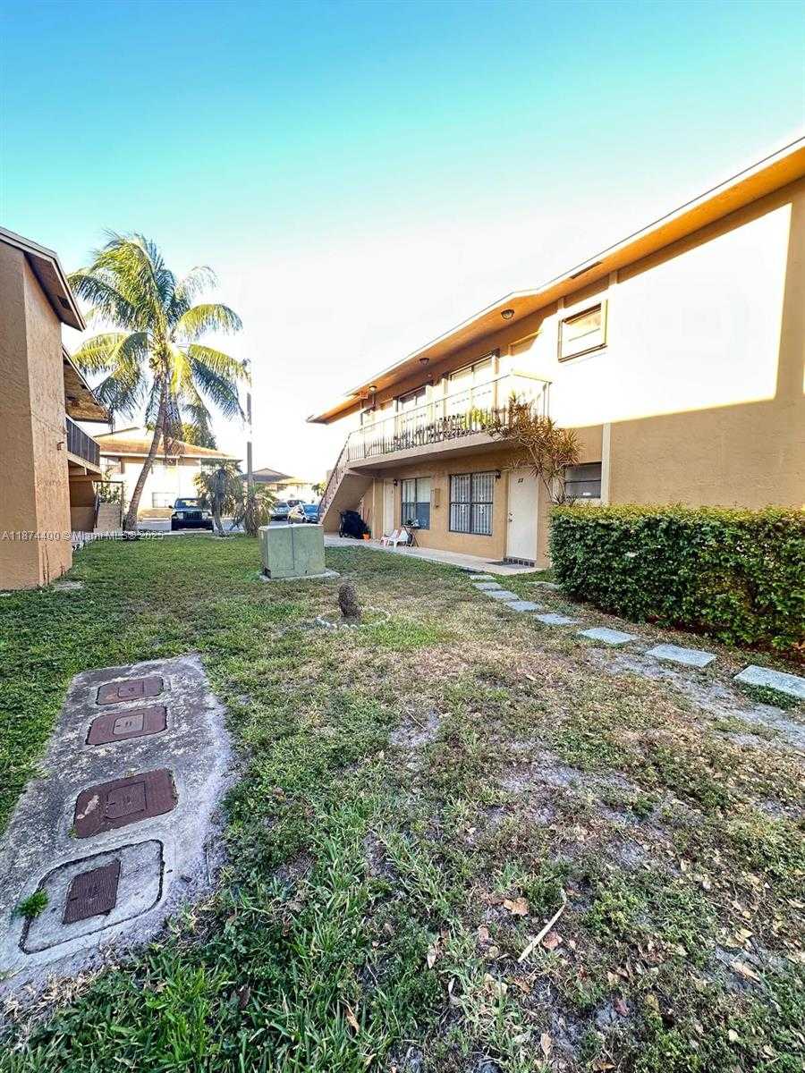 Small Image of 6705 WEST 26TH DR #13-7, Hialeah Number 19