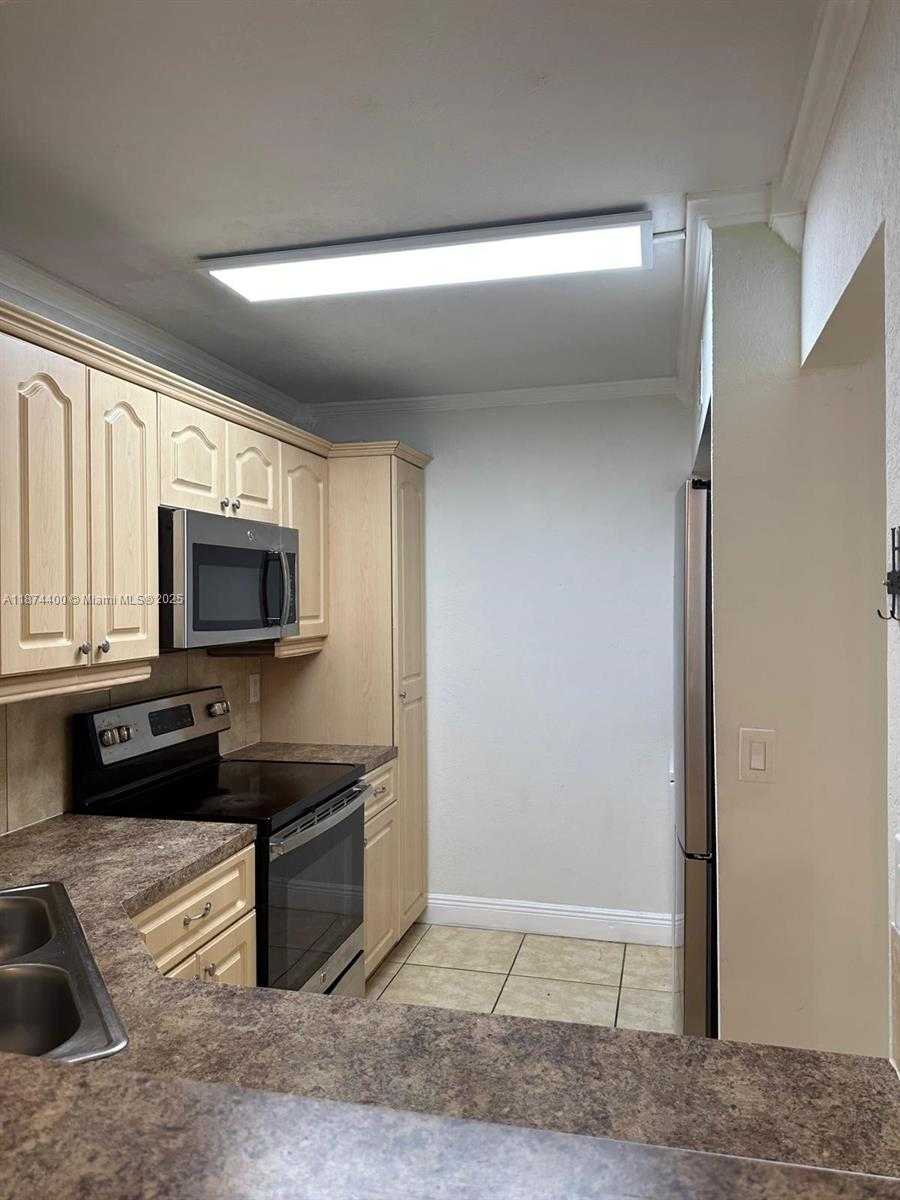 Small Image of 6705 WEST 26TH DR #13-7, Hialeah Number 6