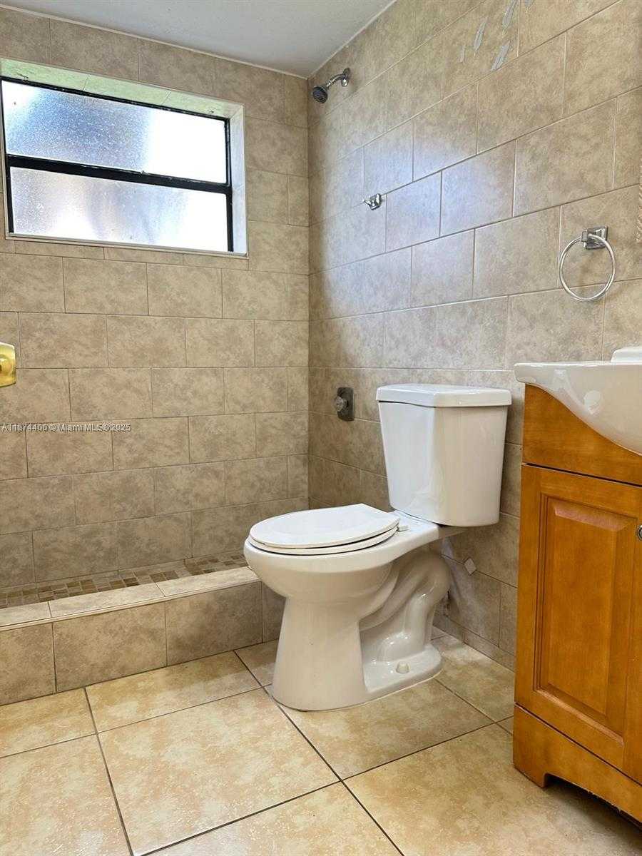 Small Image of 6705 WEST 26TH DR #13-7, Hialeah Number 9