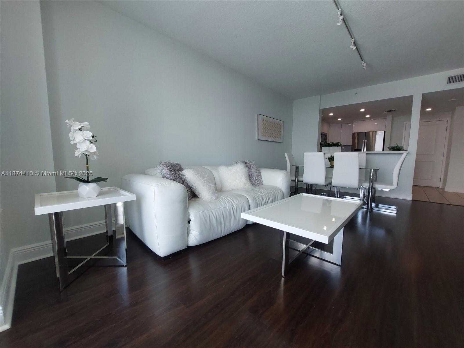 Small Image of 1250 SOUTH MIAMI AVE #2011, Miami Number 16