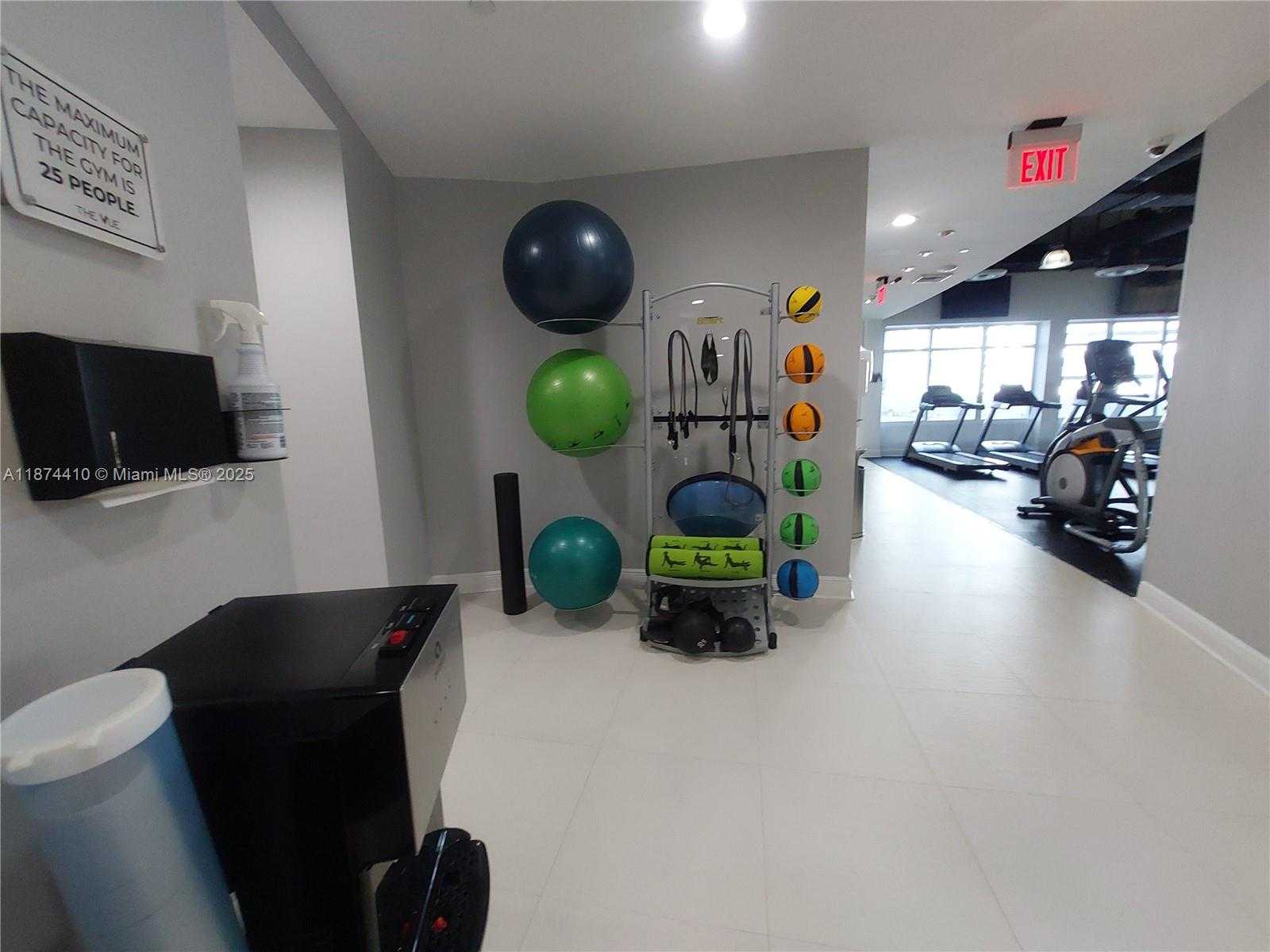 Small Image of 1250 SOUTH MIAMI AVE #2011, Miami Number 21
