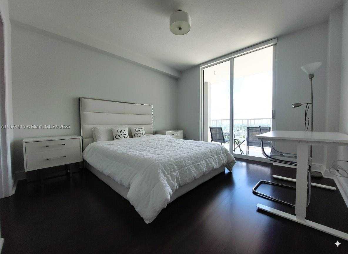 Small Image of 1250 SOUTH MIAMI AVE #2011, Miami Number 6