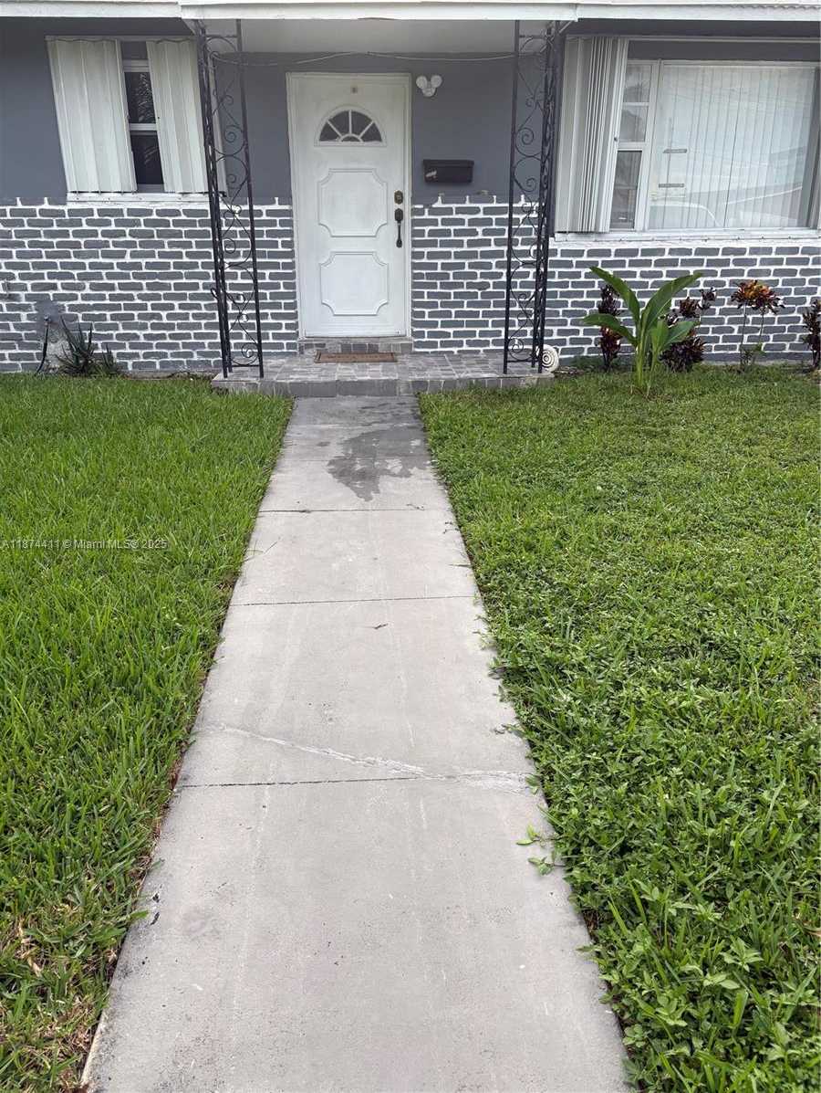 Small Image of 20520 NORTH WEST 2ND CT #1, Miami Gardens Number 2
