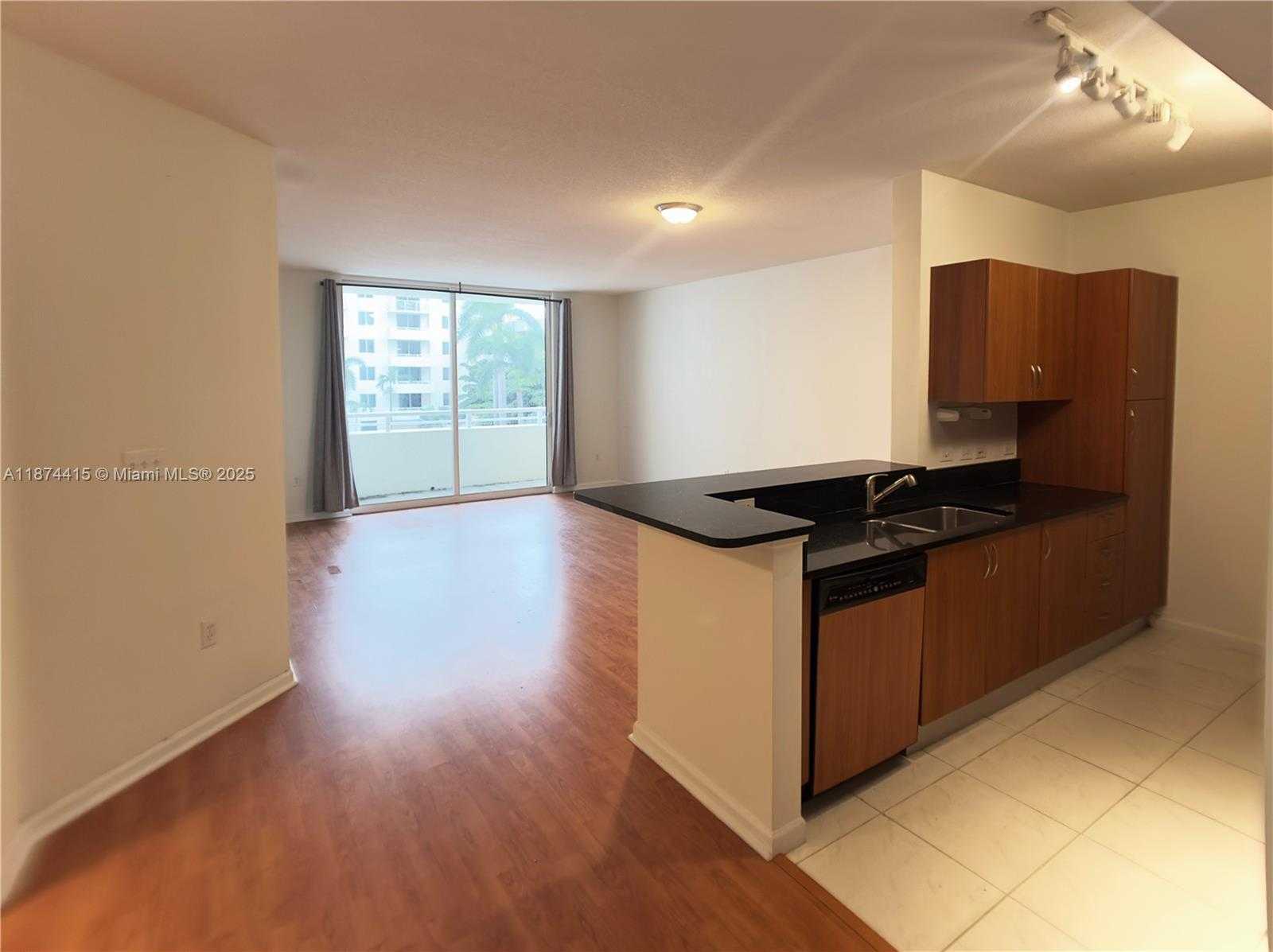 Small Image of 18800 NORTH EAST 29TH AVE #328, Aventura Number 3