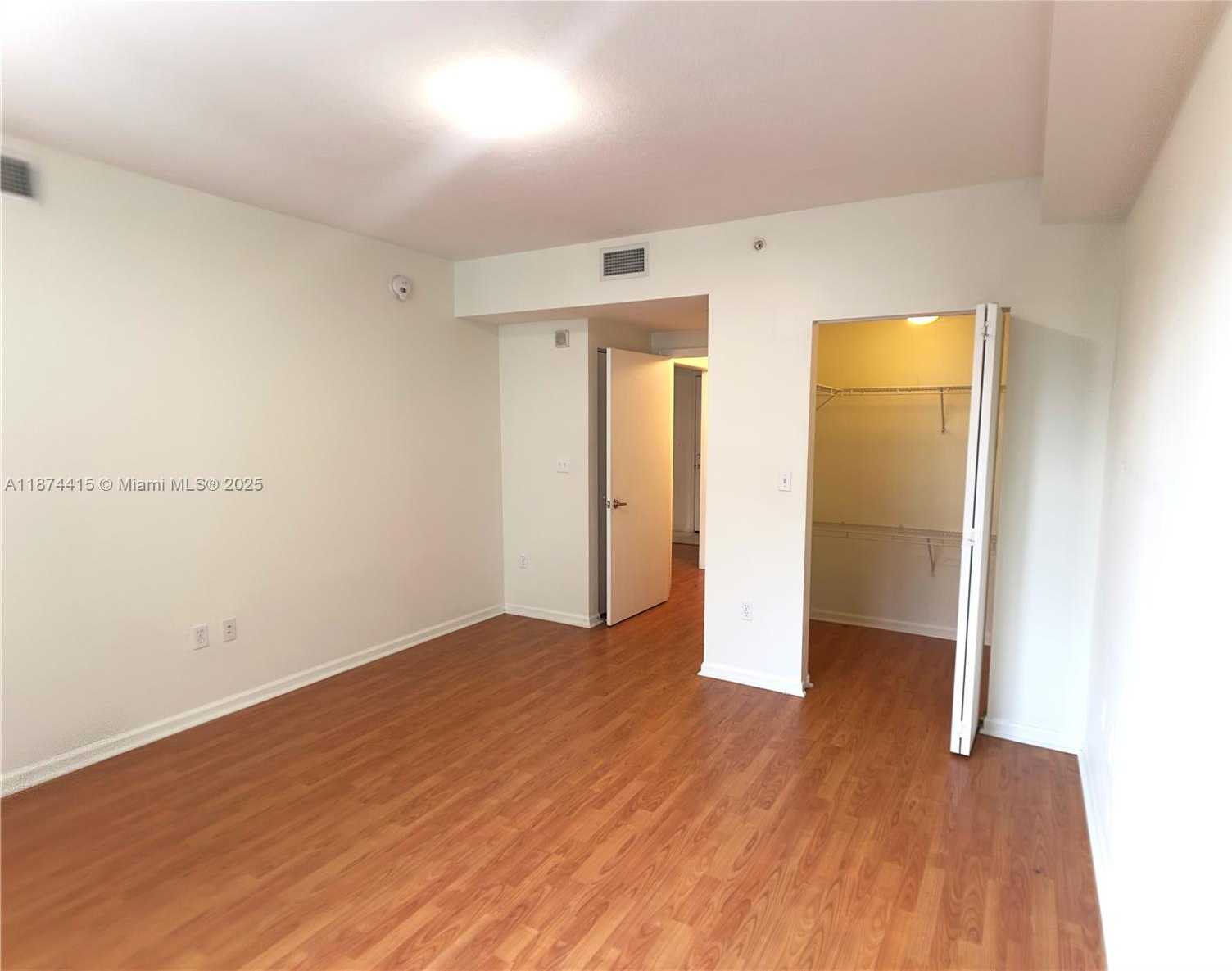Small Image of 18800 NORTH EAST 29TH AVE #328, Aventura Number 6