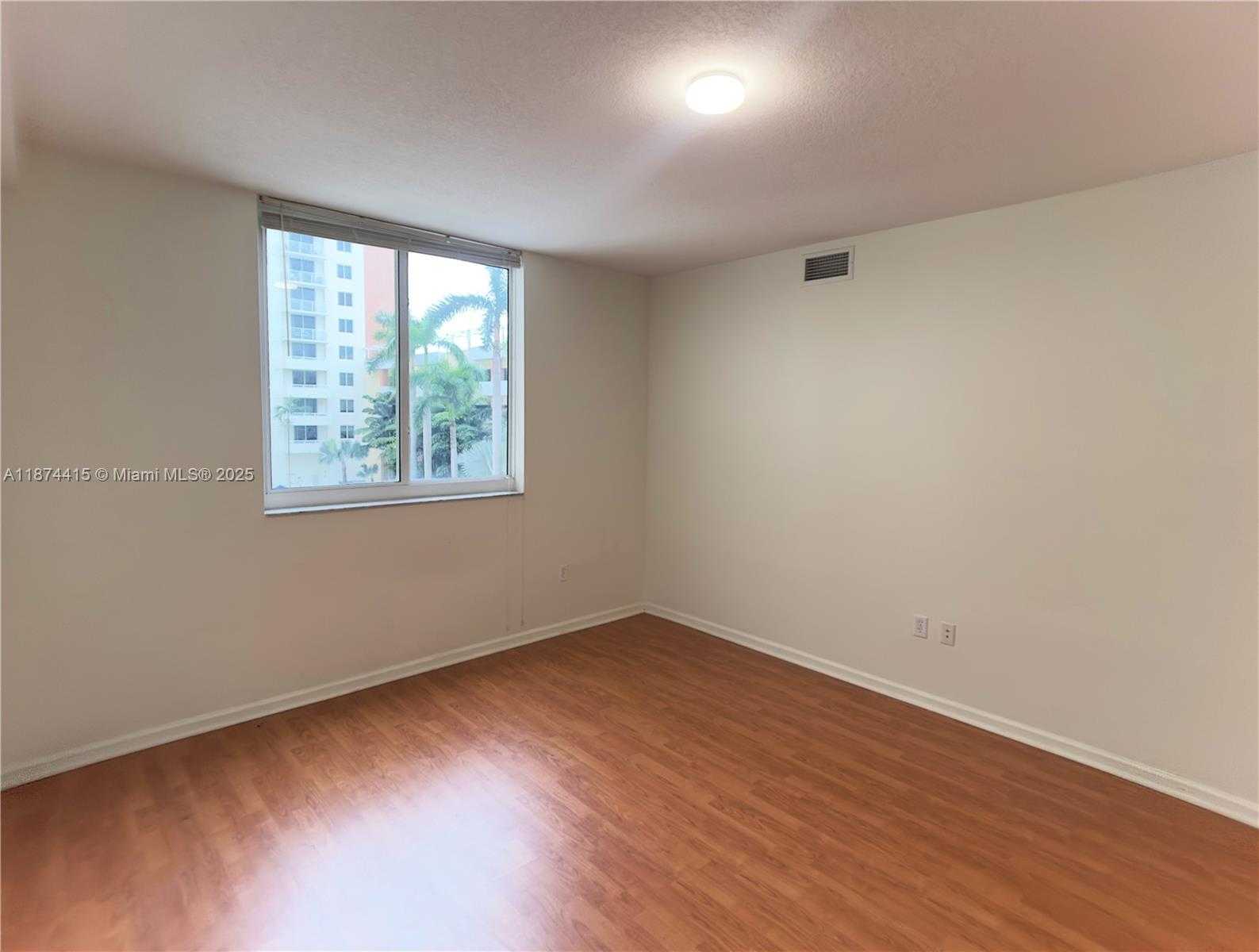 Small Image of 18800 NORTH EAST 29TH AVE #328, Aventura Number 7