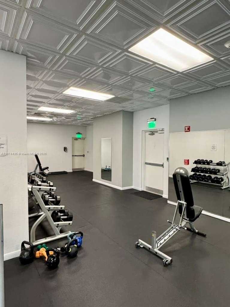 Small Image of 800 CLAUGHTON ISLAND DR #1003, Miami Number 14