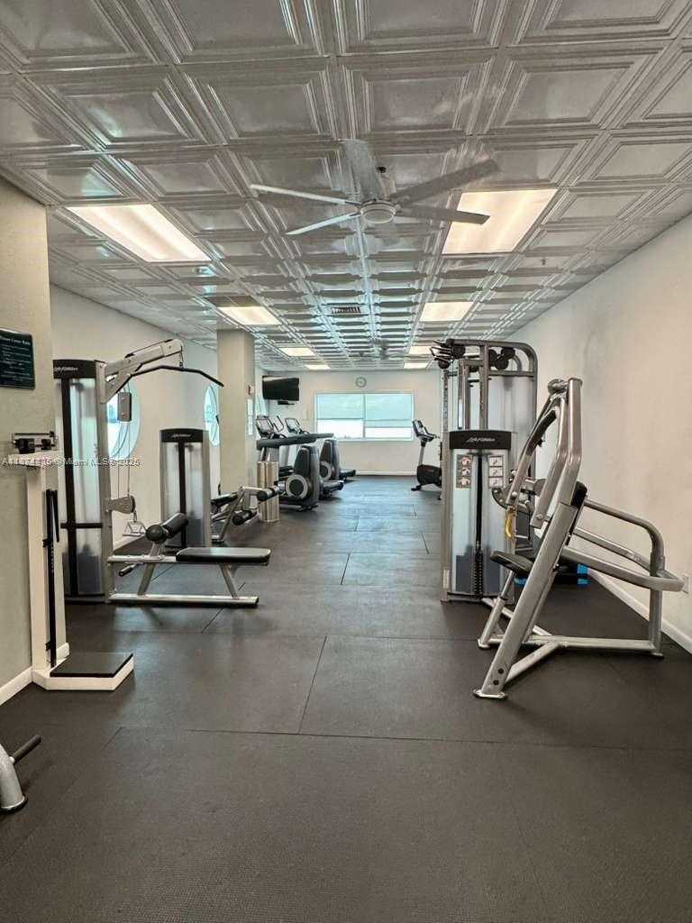 Small Image of 800 CLAUGHTON ISLAND DR #1003, Miami Number 15