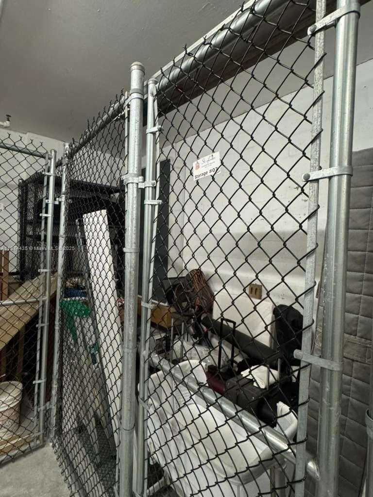 Small Image of 800 CLAUGHTON ISLAND DR #1003, Miami Number 18